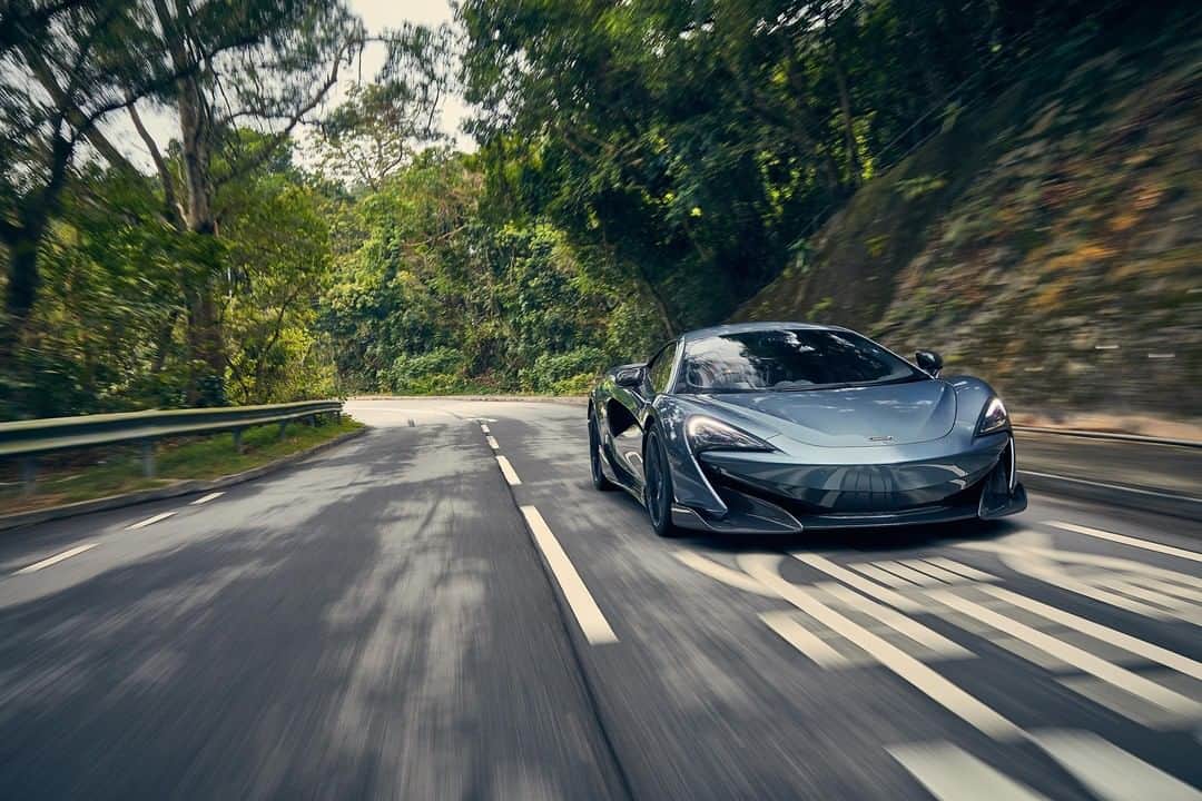 McLaren Automotiveさんのインスタグラム写真 - (McLaren AutomotiveInstagram)「This area, north of Hong Kong is known as the New Territories. Winding valleys and enticing straights. The #Mclaren600LT is right at home. #McLarenAdventures」5月29日 1時01分 - mclarenauto