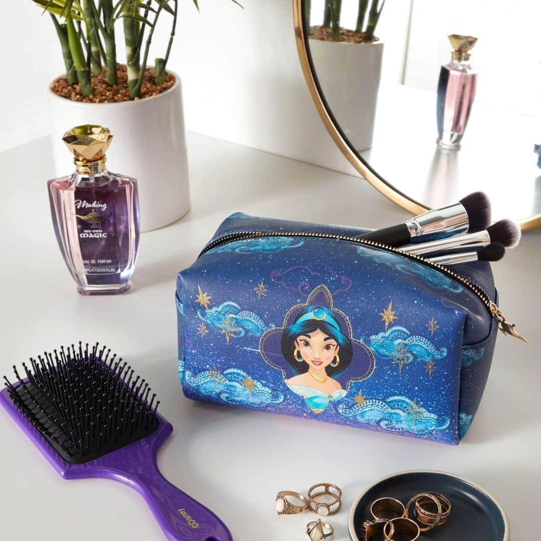 プリマークさんのインスタグラム写真 - (プリマークInstagram)「Magical make-up looks are only a carpet ride away @primark.beauty ✨ MU Bag £4/€6/$7 #Primark #PrimarkXDisney #Aladdin」5月29日 1時00分 - primark