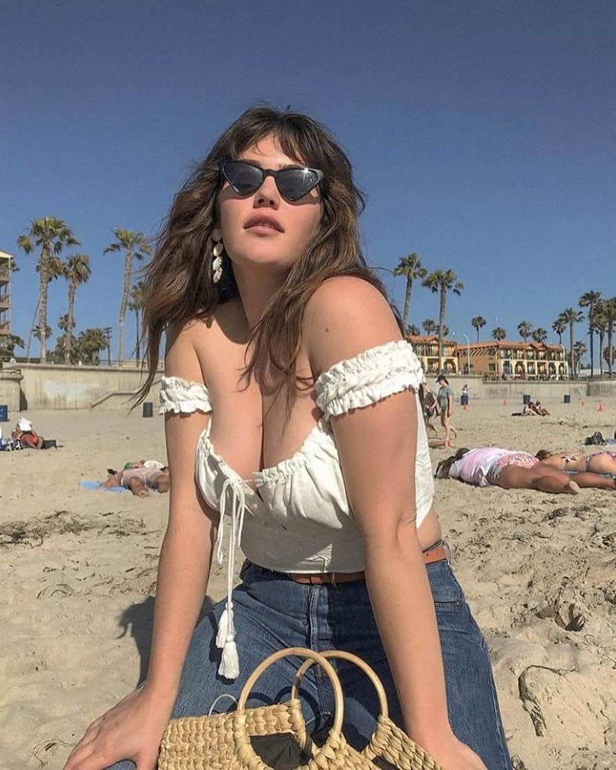 freepeopleさんのインスタグラム写真 - (freepeopleInstagram)「Shoulder-worthy weather is here. #linkinbio @ali_tate_cutler」5月29日 1時10分 - freepeople