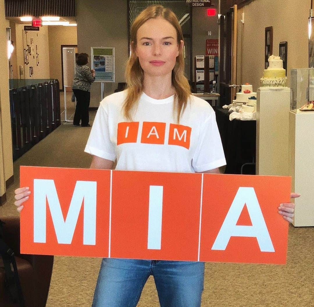 ケイト・ボスワースさんのインスタグラム写真 - (ケイト・ボスワースInstagram)「LET’S GO MIA 🎬🧡 Michael and I are thrilled to announce we are returning for a second year of Montana Institute for the Arts 🏫  July 8-19, teaching a two week immersion film course in Montana. We initiated this school to inspire - bringing what we love to do most creatively in a place we love most. We can’t wait to meet the bright minds of 2019! Application process is now open 🚨 GoMIA.org #GoMIA (link in bio)」5月29日 1時04分 - katebosworth