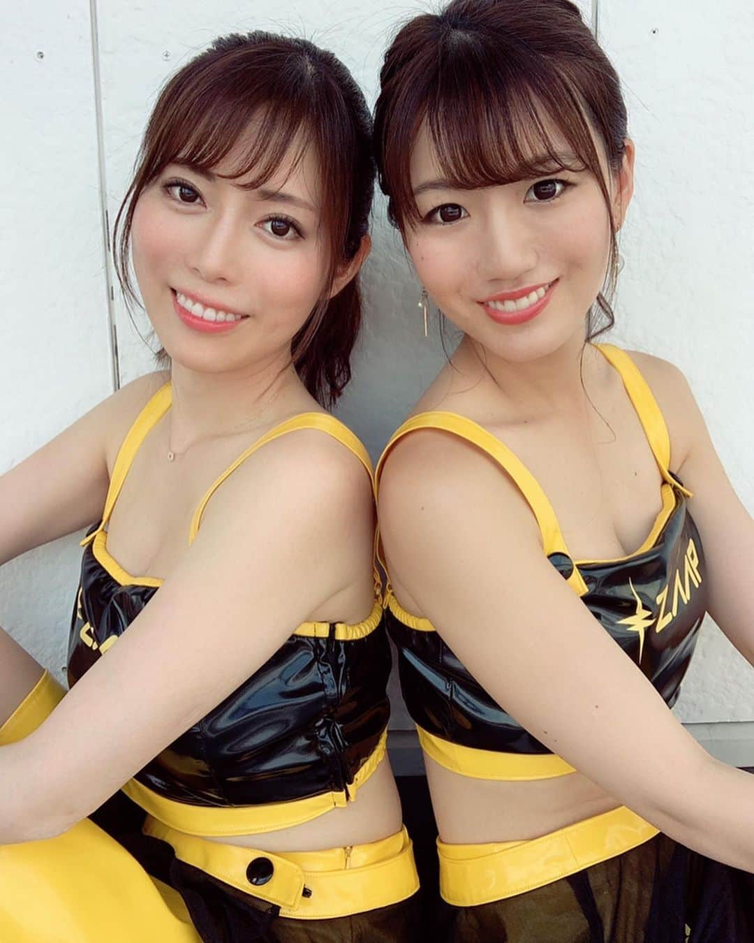 のインスタグラム：「. . 空き時間に撮ってた写メ。。笑 アー写かよwww .  2日連続牛タン♡ つかさ！ . .  来月は筑波です！ . 2019MEJ 全日本ロードレース選手権 シリーズ第4戦 in 筑波🏍 . 6月22日（土）、23日（日） . . お時間ある方は えりみかコンビに会いに来てくださいw🤣👍 . . . #全日本ロードレース選手権#mfj#MFJ全日本ロードレース選手権#菅生サーキット#スポーツランドsugo#菅生#仙台#東北#決勝レース#決勝#ライダー#レースクイーン#キャンギャル#ロードレース#ピットウォーク#ギャルオン#ギャルオンステージ#夏日#牛タン#司#筑波#筑波サーキット#ジャケ写#アー写#ずんだ#ずんだスムージー#zaap#yamaha#st600#sugo」