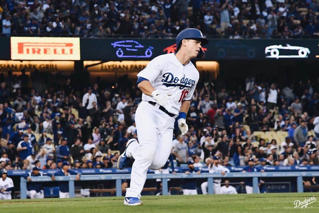 Los Angeles Dodgersさんのインスタグラム写真 - (Los Angeles DodgersInstagram)「Now this is a story all about how my life got flipped turned upside down. Welcome to The Show, @will_smith1632!  Swipe ⬅️ to watch the video.」5月29日 11時55分 - dodgers