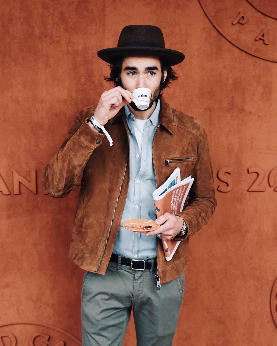 NICOLAS SIMOESのインスタグラム：「A day at the french open with @lavazzafr ☕️🎾 #lavazzaRG19 @lavazzaofficial #rolandgarros」
