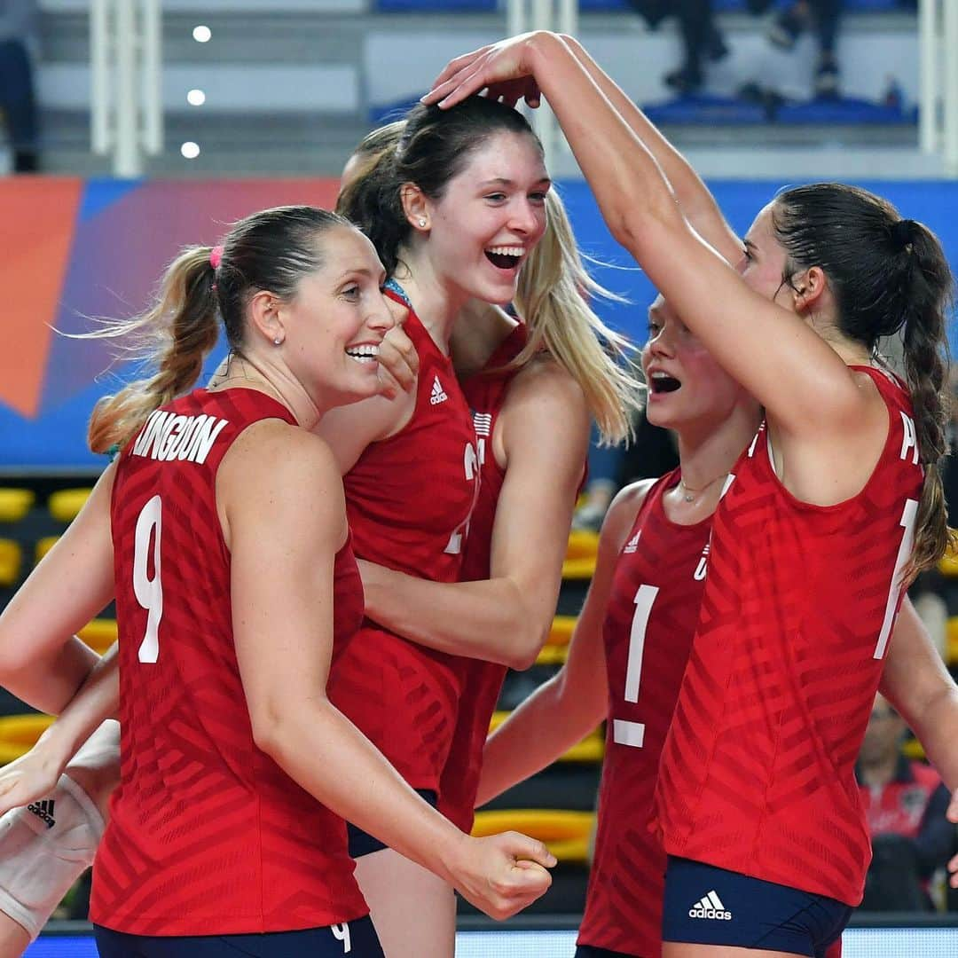 USA Volleyballさんのインスタグラム写真 - (USA VolleyballInstagram)「Annie Drews scored 22 points in leading @usavwnt to a 3-1 victory over #Serbia in @FIVBVolleyball #VNL. The Americans, now 4-0 in the VNL, meets host Italy on Wednesday. Recap on www.usavolleyball.org.」5月29日 3時57分 - usavolleyball