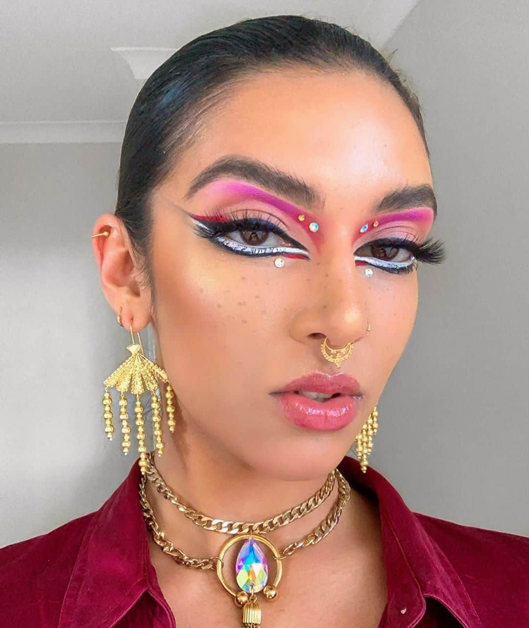 NYX Cosmeticsさんのインスタグラム写真 - (NYX CosmeticsInstagram)「@rowisingh creates this beautiful & bold #MOTD with our White Liquid Liner + Vivid Brights Liner in 'Vivid Fire' 🔥❤ || #nyxcosmetics #nyxprofessionalmakeup #crueltyfreebeauty」5月29日 4時59分 - nyxcosmetics