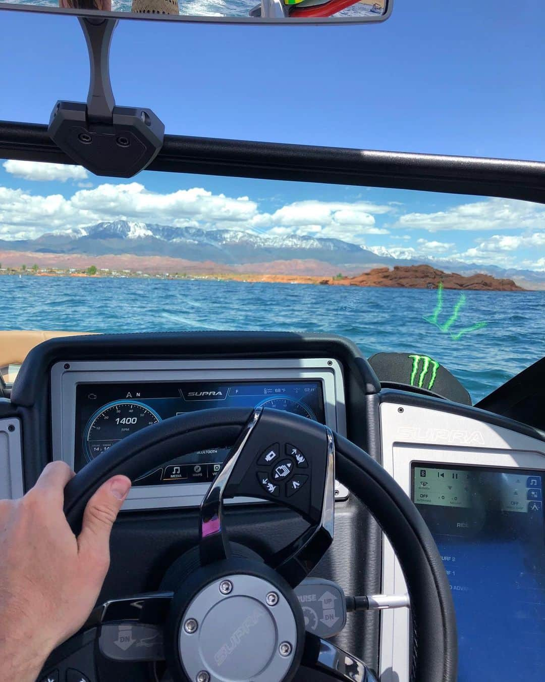 ケン・ブロックさんのインスタグラム写真 - (ケン・ブロックInstagram)「Got my first day of boating in for the 2019 season this past weekend over the holiday down at Sand Hollow State Park. New season means new @Supra_boats courtesy of @marineproducts which means a big 😁 on my face! More on this thing later this week. #theonlykindofSuprayoullcatchseemedrive #whichvehicledoesthismatchthough #SupraBoats #MarineProducts」5月29日 5時01分 - kblock43