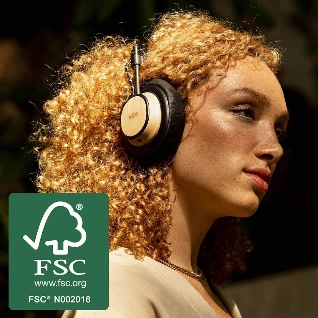 ボブ・マーリーさんのインスタグラム写真 - (ボブ・マーリーInstagram)「The FSC® certified wood in @houseofmarley's #ExodusWireless headphones comes from responsibly managed forests, harvested from ecosystems that aren’t in danger of deforestation, and it’s the only kind of wood used in all our #HouseOfMarley products. Learn more at the link in our bio. #MaterialsMatter #ChooseFSC #sustainability」5月29日 6時03分 - bobmarley