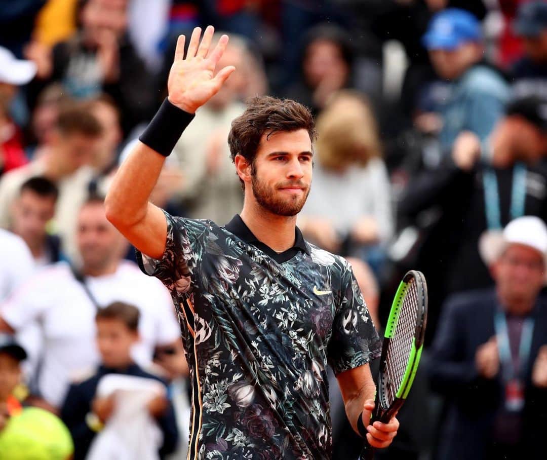 カレン・ハチャノフのインスタグラム：「Happy to be back in Paris 🇫🇷❤️🌸 #RG19」