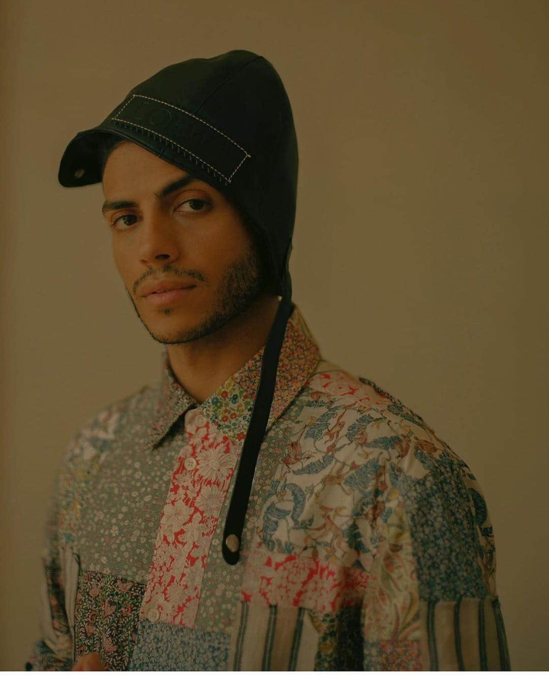 Loeweさんのインスタグラム写真 - (LoeweInstagram)「@menamassoud in #LOEWEFW19 for @interviewmag. Photography @ryanjamescaruthers Styling @jakesammis #menamassoud」5月29日 6時10分 - loewe