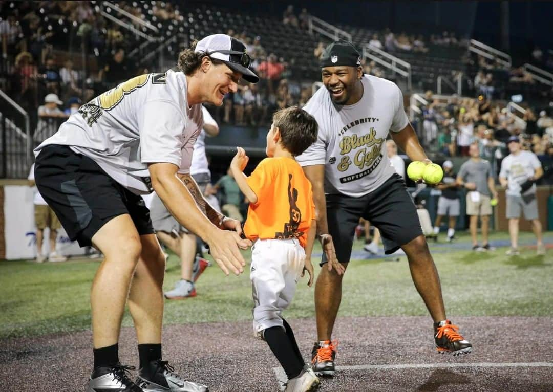 ニューオーリンズ・セインツさんのインスタグラム写真 - (ニューオーリンズ・セインツInstagram)「The #Saints Softball game is Tuesday, June 4th at Tulane University’s Turchin Stadium!⠀ ⠀ The event will benefit @TeamGleason and @sonofasaintorg ⠀ ⠀ More Info/Tickets at our bio link!」5月29日 7時00分 - saints