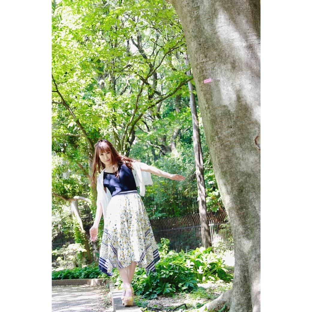 のインスタグラム：「おはよ🐣 . #goodmorning #撮影会で撮ってもらったお写真 #代々木公園 #朝活 #みこ #mico #みこっくま」