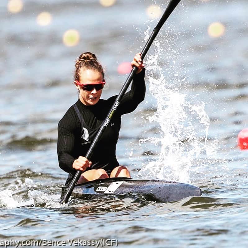 リサ・キャリントンのインスタグラム：「Another great weekend racing in Poland @planetcanoe World Cup 1. Epic racing in the k1 and k4 with these great women @kaylaimrie @aimeejoyfisher @caitlintryan... 🥇🥇🥇 Now I am back home.. Time to prep for 🌍 Champs in August 🇭🇺 #backtowork」