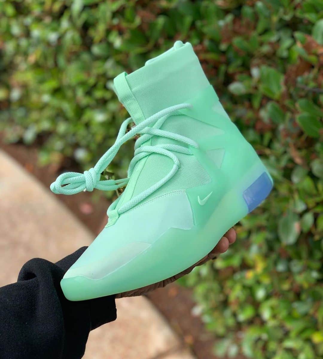 Nice Kicksさんのインスタグラム写真 - (Nice KicksInstagram)「The @Nike Air Fear Of God 1 “Frosted Spruce” is officially set to drop on Saturday, June 1st. Who’s copping? 🔥」5月29日 7時49分 - nicekicks