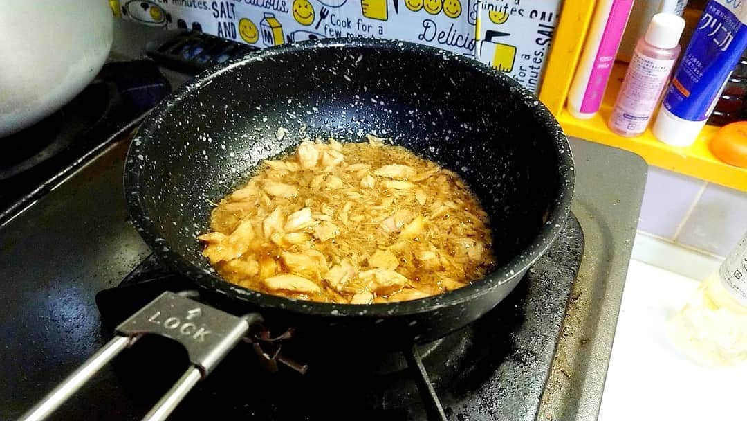 桜花さんのインスタグラム写真 - (桜花Instagram)「おうちでも山気分🗻🌷 ツナチーズ卵パスタ(醤油とゆず胡椒味)・ハピピーンカフェオレ🌼  昨日、 野球のあと作りました🍀 そのあとライブへ✨  料理するって、何だかわくわくしますね🍀もっと作ろう✨  ライブ後、帰ってからも 作ったのでまた載せマウンテン🍀  #山  #山ごはん  #フライパン  #EVERNEW #evernew #カフェオレ  #ハピピーン #ゆず胡椒  #チーズ #パスタ」5月29日 8時12分 - mountainohka