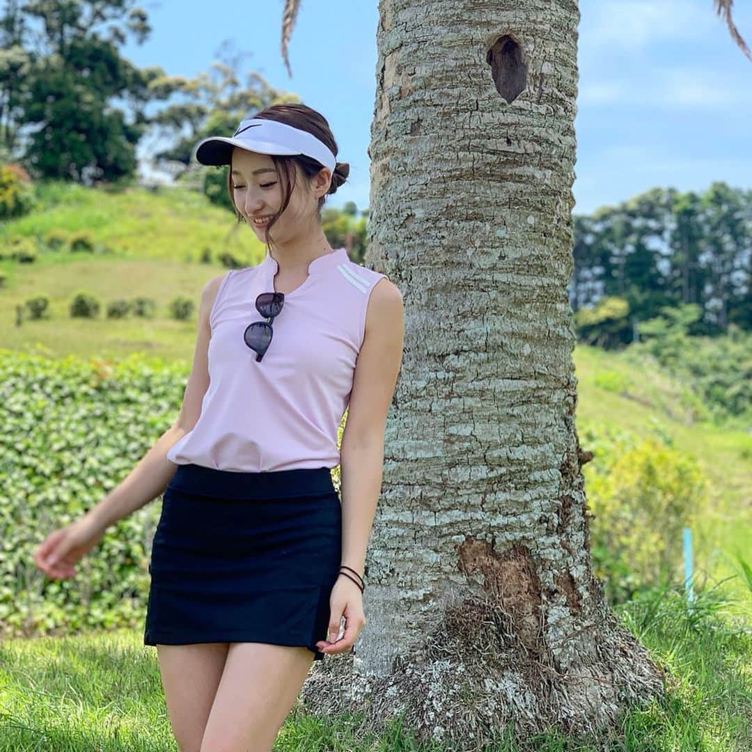 のインスタグラム：「- - かわいいウェア着ると テンション上がる😆 コンペの写真たくさん頂いたから 載せますね🥳❤️ - 次回のSS CUPの参加者募集を開始しました✨ 8/25(日) inキャメルゴルフリゾート です🌴 どなたでもご参加可能ですので 気になる方はDMください🙏🏻😋 - #ゴルフ女子 #ゴルフ男子 #ゴルフコーデ #スポーツ女子  #ゴルフウェア #スポーツ #golf #골프 #골프스타그램 #골프장 #라운드 #골프스윙 #골프사랑 #골프레슨 #아이언샷 #스크린골프 #드라이버샷 #골스타그램 #トレーニング #トレーニング女子 #筋トレ #筋トレ女子」