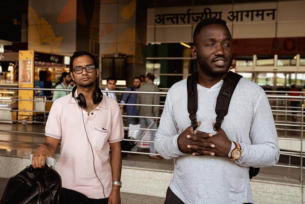 アジズ・アンサリのインスタグラム：「Shoutout to Hannibal for coming through and being the surprise opener for the India shows minus the one he slept through cause the jet lag got him.  @hannibalburess 📸: @marcusrussellprice」