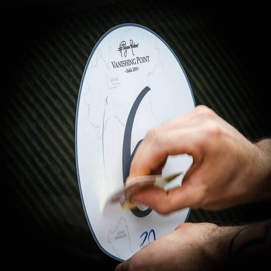 パガーニ・アウトモビリのインスタグラム：「Something big coming up. Are you ready?  #pagani」