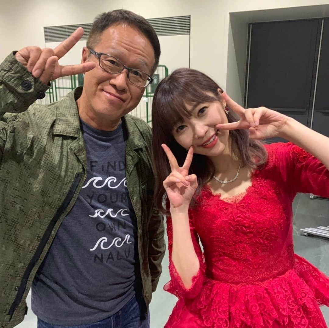 井上公造さんのインスタグラム写真 - (井上公造Instagram)「マリンメッセ福岡で行われた指原莉乃さんの「11年間ありがとう！大感謝祭」に行ってきました。卒業後に地元で改めてイベントを開くこと自体、異例中の異例。福岡出身のボクとしては、HKTをここまで成長させてもらい、感謝の言葉しかありません。指原さんのより一層の活躍を期待しています‼️ #指原莉乃  #大感謝祭  #hkt48  #マリンメッセ福岡  #卒業  #ありがとう」5月29日 9時16分 - inouekozo39