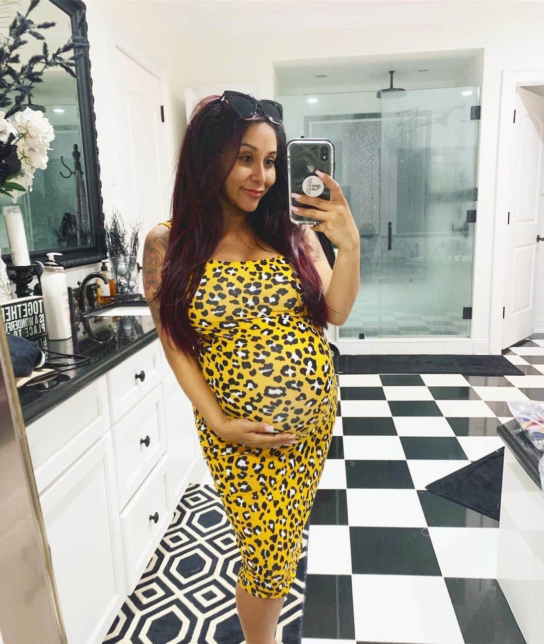 ニコール・ ポリッツィのインスタグラム：「So many New Arrivals at my store & I can’t wait to play!! COME OUT ANGELO. Shyttt. 🖤 #thesnookishop ( follow us @thesnookishop for all new arrivals & sales mawmas )」