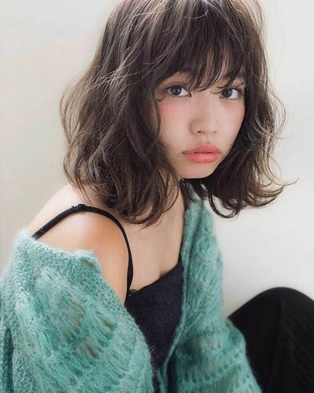 飯田尚士さんのインスタグラム写真 - (飯田尚士Instagram)「. . Belleのミディアム @tomiyama_atlav . . #Belle#atLAV#ヘアスタイル#ヘアカタログ#ミディアムヘア #美容師#美容室」5月29日 9時36分 - belleiida