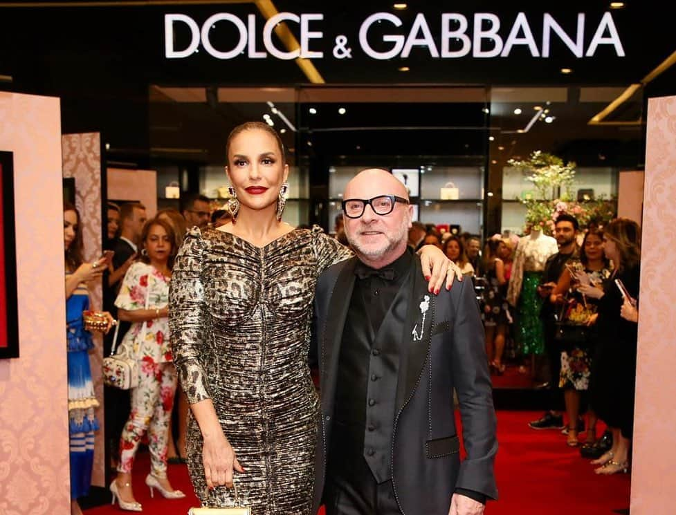 イヴェッチ・サンガロさんのインスタグラム写真 - (イヴェッチ・サンガロInstagram)「Que noite linda . @dolcegabbana .  Domenico Caro Mio te Voglio Bene, Grazie Mille per questa Belíssima Serata, Bacione Veveta!  @agenciabrazilnews 📸 Encontrei meu amores @pretagil @sabrinasato @laura . Amo demais @henriquem85 , obrigada, de nada!」5月29日 10時13分 - ivetesangalo