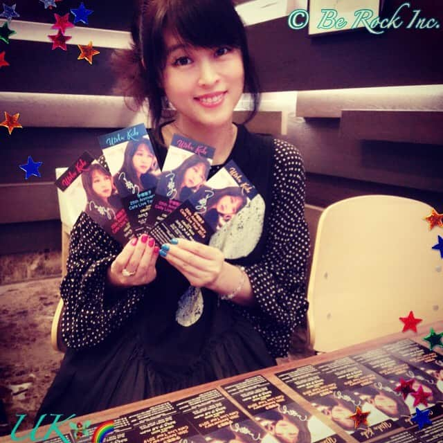 宇徳敬子さんのインスタグラム写真 - (宇徳敬子Instagram)「#25th  #Anniversary  #カフェライヴ #ツアー2019  #チケット 完成致しました‼️ #ファンクラブ先行 で ご購入の皆様へは💁🏻‍♀️ #オリジナル #チケット を #サイン入り  でお届けしますよ💫 がんばってサイン書きました〜〜👌 お手元に届くまでお楽しみに〜〜💓 #チケットぴあ にて購入された皆様へは当日、会場でプレゼントします🎁  #全国5都市 カフェライヴツアー2019のお申込みはこちらから→チケットぴあ（ Pコード：151-003） http://w.pia.jp/t/utoku-keiko/  #東京公演 は5/31(金)10時から #イープラス にて  #独占販売 となります。 ※東京公演 のチケットは当日 皆さまに会場にてお渡しします🌈 最後に… #ハイタッチ  でお見送りしますね🧚‍♀️ #宇徳敬子 #札幌 #博多 #大阪 #静岡 公演は #完売 致しました❣️ #ありがとうございます #instagram  #thankyou」5月29日 21時33分 - utoku_keiko_official