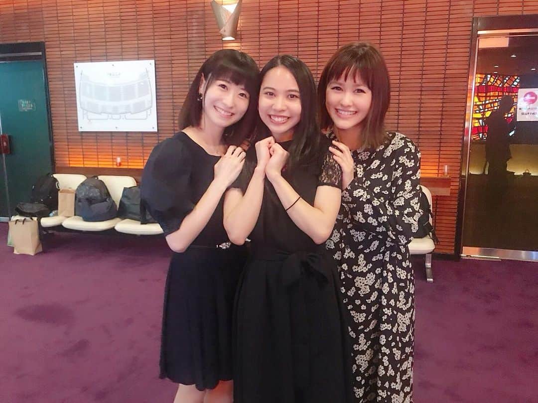 昆夏美のインスタグラム：「. レミゼラブル、東京公演。 千秋楽を迎えることができました🇫🇷 本当にありがとうございました！ 無事に走り抜けられました。 これから名古屋・大阪・博多・北海道 回っていきます。 皆さま各地でお会いできるのを 楽しみにしております☺️ . 東京公演初日パーティーでの写真。 同じエポニーヌ役の #唯月ふうか ちゃん #屋比久知奈 ちゃん 2019年エポズです👩🏻👩🏻👩🏻」