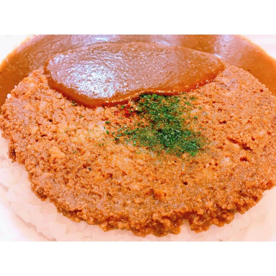 白山治輝さんのインスタグラム写真 - (白山治輝Instagram)「5月カレー部🍛 ①カレーショップ マサラ(山口) ②スパイス食堂ニッキ(大阪) ③野菜を食べるカレー Camp(大阪店) ④カレー屋パクパクもりもり(渋谷)  #brianthesun  #カレー部」5月29日 20時11分 - harukithesun