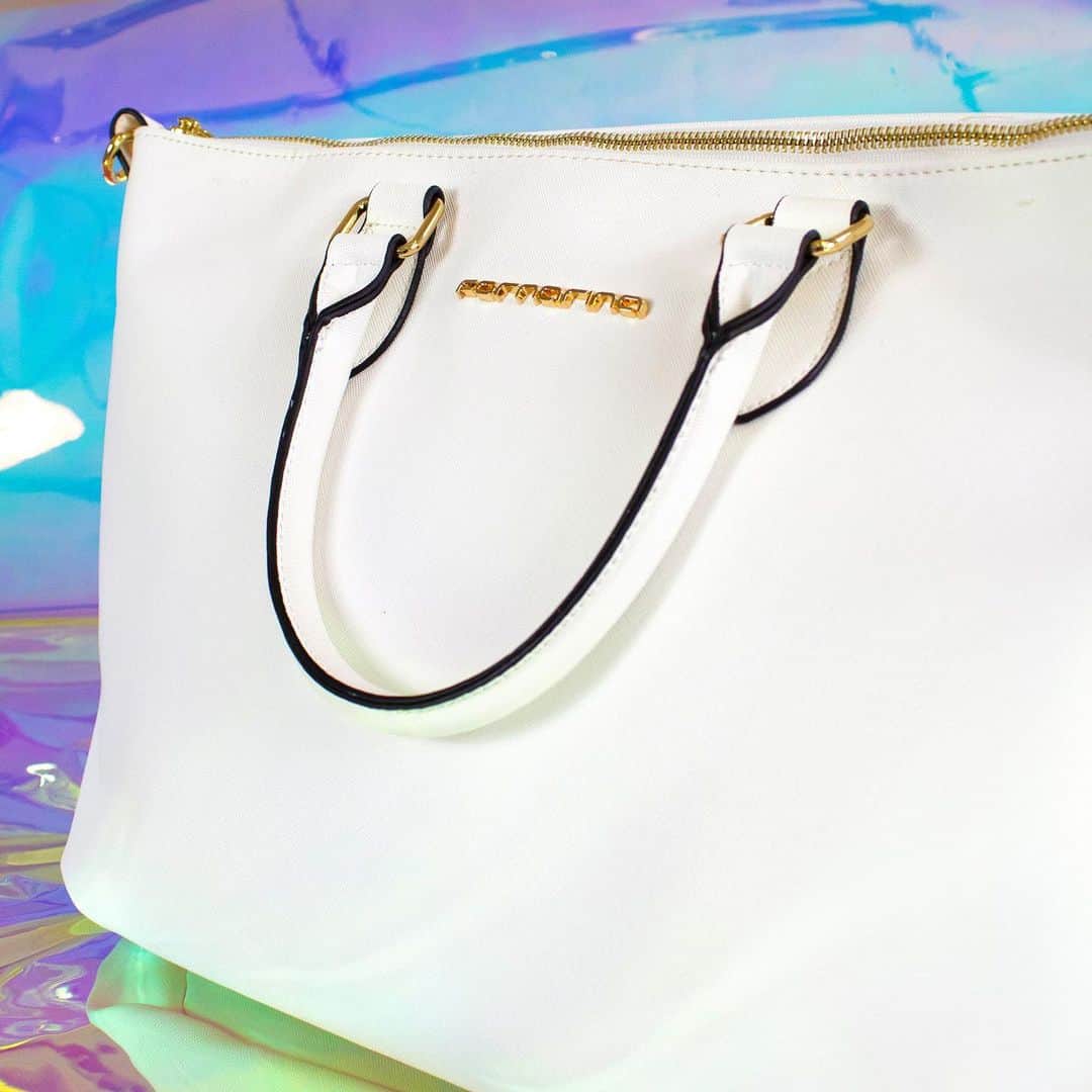 のインスタグラム：「Get ready for Summer with the new Suzan bag! #fornarina #90svibes #stayup #bag #summer」