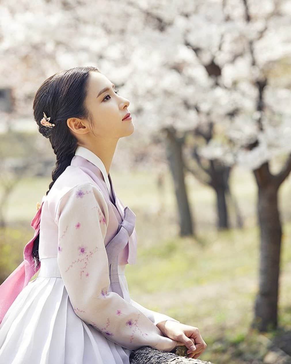 シン・セギョンさんのインスタグラム写真 - (シン・セギョンInstagram)「신입사관 구해령 7월 밤 9시 MBC에서❣️」5月29日 20時31分 - sjkuksee