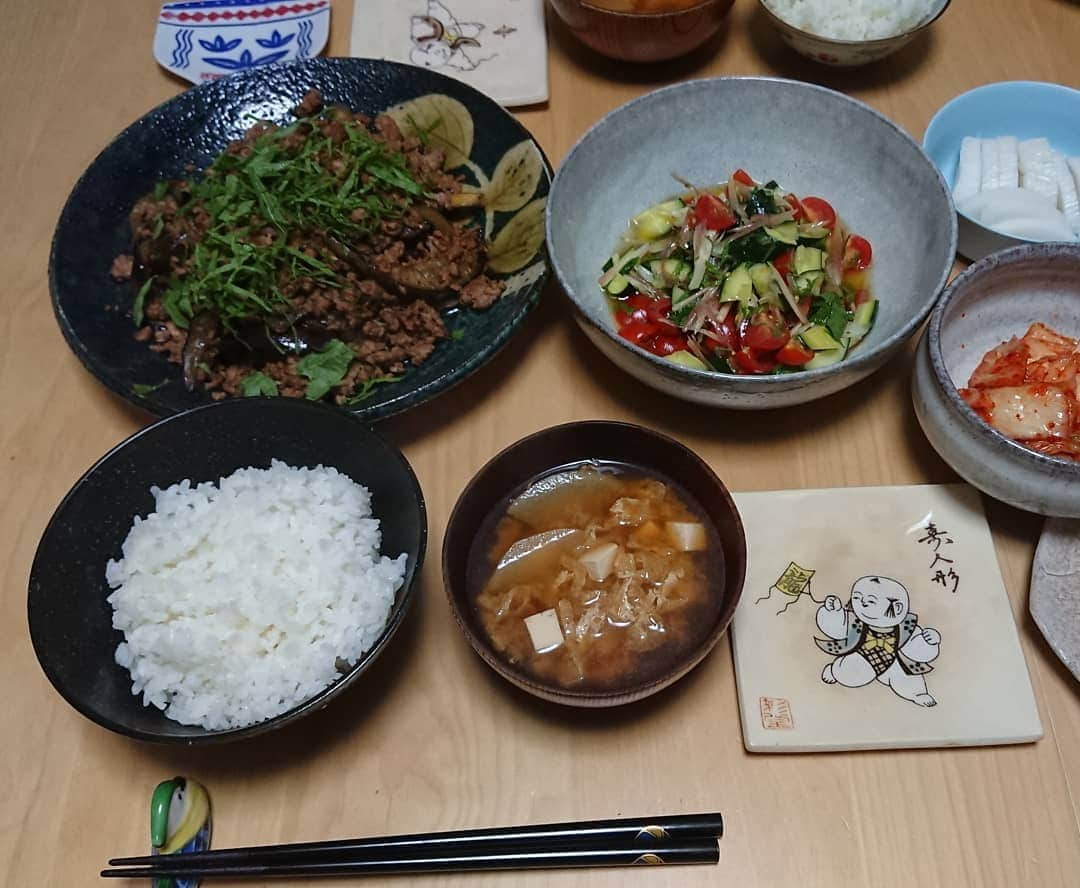 佐藤大さんのインスタグラム写真 - (佐藤大Instagram)「茄子と挽肉の味噌炒めは飯が止まらなくなる。晩飯終了、後は寝るだけだ。 #夫婦飯 #椿鬼奴 #グランジ大 #挽肉料理と米は最高のパートナー」5月29日 20時36分 - satodaidaidai