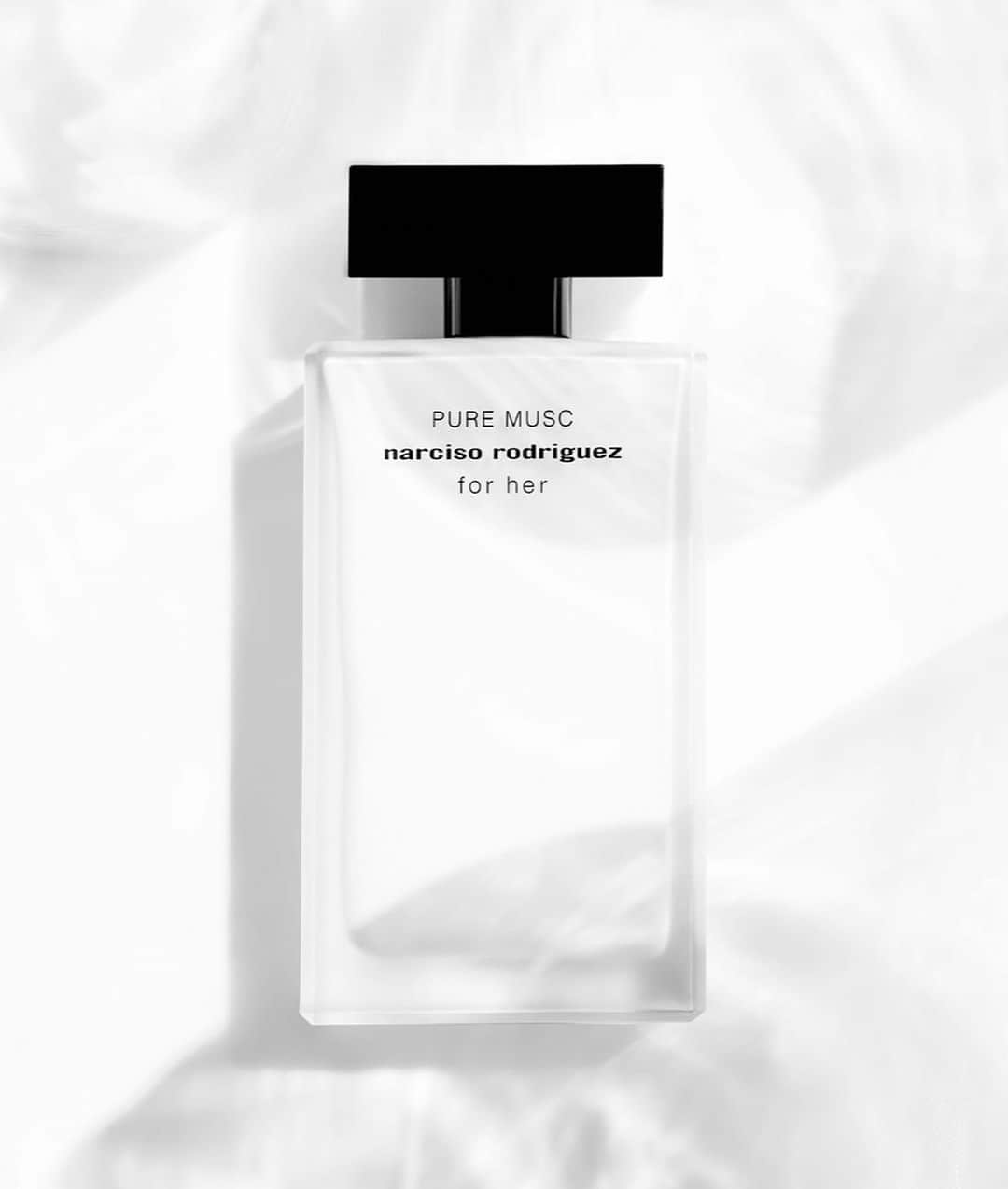 ナルシソロドリゲスさんのインスタグラム写真 - (ナルシソロドリゲスInstagram)「The purely addictive scent of PURE MUSC. #narcisorodriguezparfums #puremusc #forher」5月29日 20時59分 - narciso_rodriguez