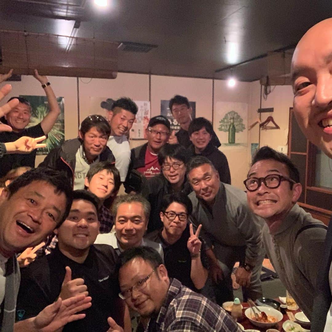 横田真一のインスタグラム：「#ミズノオープン 明日から解説#golfnettv#9時間生放送#6:45から 初日から全組みのスタートホール見せます#gntv golfnettv のアプリをダウンロードしてね」