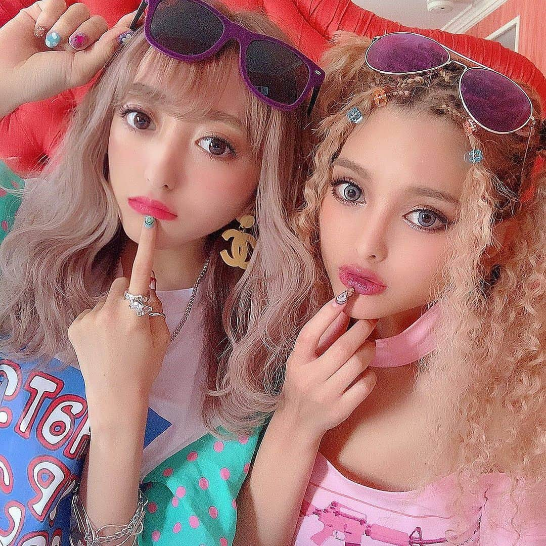 ひなたろす（佐原ひなた）さんのインスタグラム写真 - (ひなたろす（佐原ひなた）Instagram)「﻿ さやひな trip ❤️❤️﻿ ﻿ 1日目は、こんなかんじ☺︎❣️﻿ ﻿ いや本当毎日幸せすぎてhappyすぎて﻿ 終始叫んでる。笑﻿ ﻿ たのしーーーーーーーい🇺🇸❤︎﻿ 写メがたくさんあるので載せてくね、❤️﻿ ﻿ ﻿ #follwme  #LA #カリフォルニア #サンタモニカ #ビバリーヒルズ #beverlyhills #カフェ #cafe #メルローズ #ロサンゼルスカフェ ﻿﻿ ﻿ #follwme #fashion #followhim #follow4follow #love #tflers #l4l #followme  #code  #fashion  #followforfollow ﻿﻿﻿﻿#맞팔 #선팔 #소통  #맞팔해요 #소통해요#f4f #l4l #instagood #followme #ootd ﻿﻿﻿﻿﻿﻿﻿﻿﻿﻿﻿﻿﻿ #followforfollowback#follow4followback﻿﻿﻿ #tagforlikes﻿﻿ ﻿﻿﻿﻿﻿ ﻿」5月29日 21時18分 - saharahinata