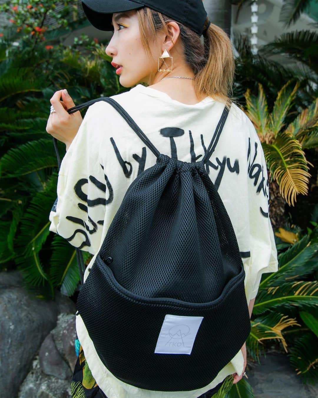 のインスタグラム：「tricot merch.Link in Bio / Story. Pic: @kaooochi1226」