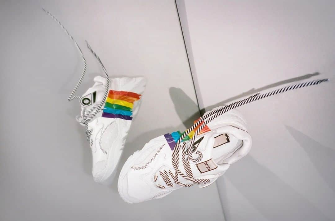 I.T IS INSPIRATIONさんのインスタグラム写真 - (I.T IS INSPIRATIONInstagram)「Find your solemate somewhere over the rainbow 🌈⠀ -⠀ N°21 x I.T Billy Sneakers in Rainbow⠀ Click the link in bio and BUY NOW!⠀ -⠀ N°21 x I.T⠀ REFLECT YOUR TRUE COLOURS⠀ ⠀ Now available at I.T Hysan One and on ITeSHOP.⠀ -⠀ #IT_N21 #ReflectYourTrueColours #GlobalExclusive #IT_N21Billy #ITHK #ITisInspiration #N21 #numeroventuno⠀」5月29日 12時30分 - ithk