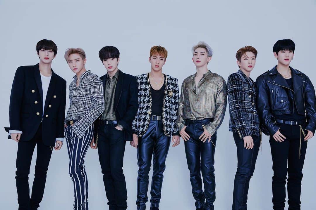 Monsta Xさんのインスタグラム写真 - (Monsta XInstagram)「[#MONSTA_X]  We are so excited to share that we have joined the @epicrecords family! We can't wait to work with the talented team at Epic as they help us continue to grow and take our music to another level. We're beyond thrilled to share this next chapter with @epicrecords 🎵🌎 #MONSTAX #EpicRecords」5月29日 12時38分 - official_monsta_x
