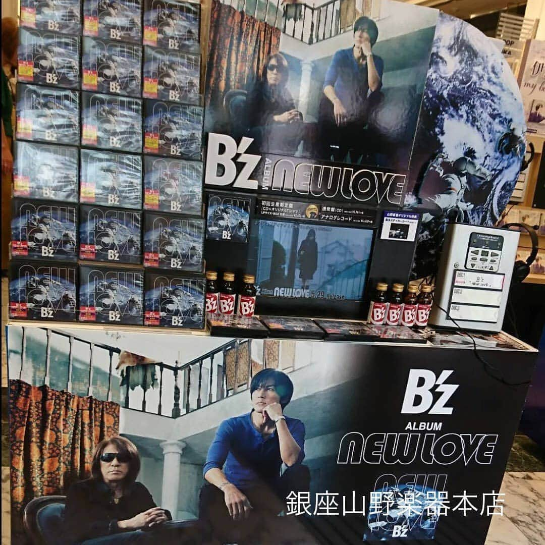 B’zさんのインスタグラム写真 - (B’zInstagram)「B’z ALBUM 『NEW LOVE』 RELEASE!! #Bz #Newlove」5月29日 13時35分 - bz_official_insta