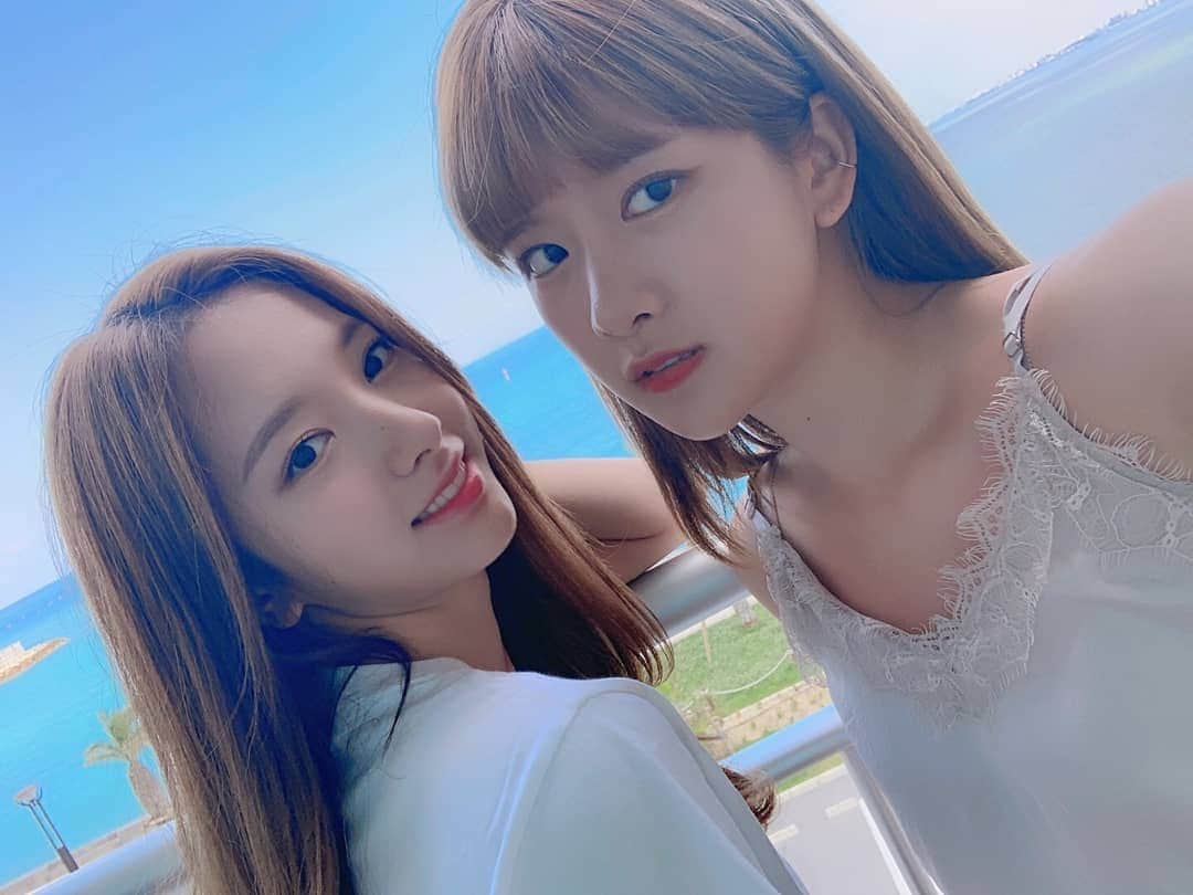 宇宙少女さんのインスタグラム写真 - (宇宙少女Instagram)「오키나와에서 나의 룸메와👩‍❤️‍👩 @hiltonchatan @doubletreechatan #hiltonchatan #doubletreechatan #우주스타그램 #우주소녀 #엑시」5月29日 13時36分 - wjsn_cosmic