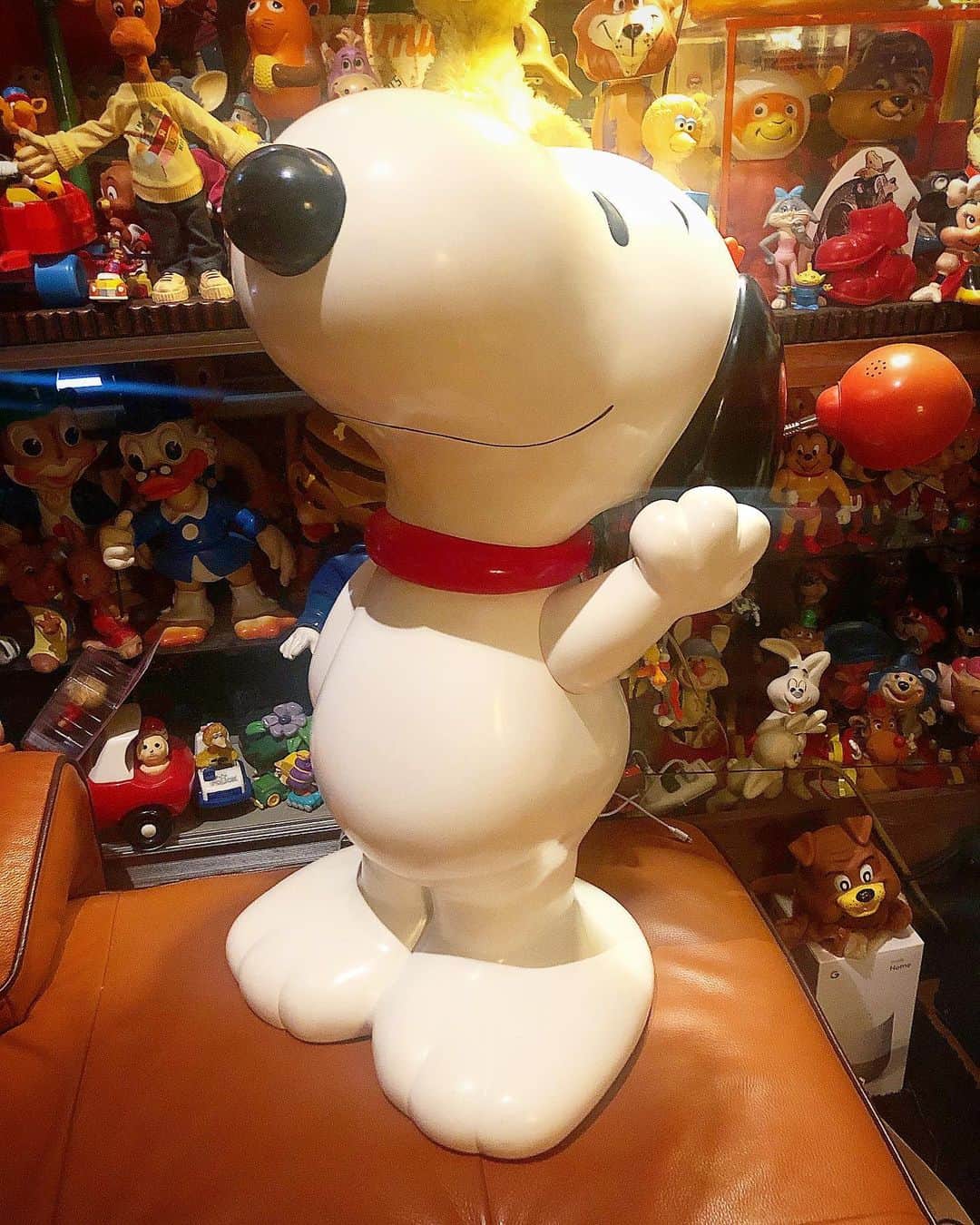 のインスタグラム：「95's YUTAKA JAPAN PEANUTS  SNOOPY 🇯🇵 デカ物は最高ぜよ👨🏽‍✈️❗️ 出会い&タイミングがアメイジングウピー🤡 #peanuts#snoopy #yutaka#japan #デカ物好き#73cm#一目惚れ#スタンドで引き寄せた #可愛い#もう一体欲しい#41歳の自分にプレゼント #確定もやし生活#アメトイ王に俺はなる #amecajiboys #takatsubase」
