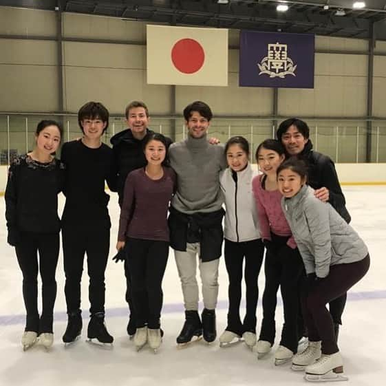 ステファン・ランビエールさんのインスタグラム写真 - (ステファン・ランビエールInstagram)「Inspired by all the skaters at Kansai University! Wishing you great success! 💖」5月29日 14時28分 - slambiel