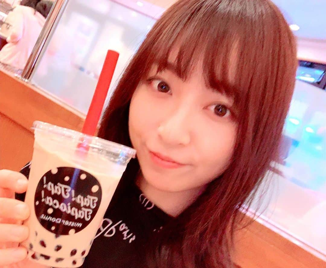 長谷川萌美さんのインスタグラム写真 - (長谷川萌美Instagram)「. . 今夜 22:00〜🌙 Bitter & Sweet #SHOWROOM 配信です🎵👭🎵 . 回によっては話して歌って♪ゲームやクイズなど色んな事してます♪ . SHOWROOMアプリからご覧下さい🌟 . 毎週水曜夜22時〜配信💖🌙 通知が行くようになる 登録もよろしくお願いします👆✨♪ .  #ここ最近の写真 #picture #写真 #ビタスイ #今週末は新潟へ #新潟 #長岡 #リリースイベント #リリイベ #ライブ #対バン #情報 #詳細 #ホームページ #または #プロフィール欄からブログへ飛んでね #ブログ #blog」5月29日 14時31分 - moemi_hasegawa