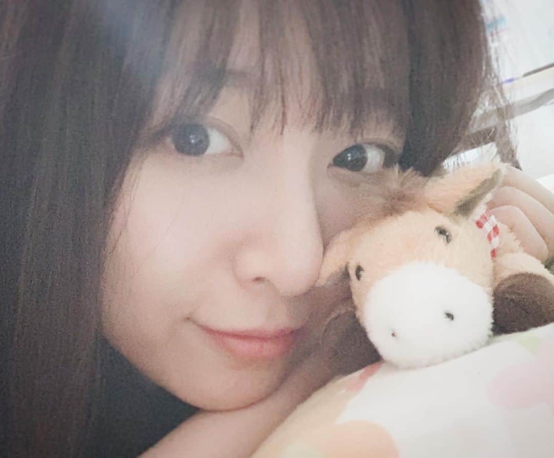 長谷川萌美さんのインスタグラム写真 - (長谷川萌美Instagram)「. . 今夜 22:00〜🌙 Bitter & Sweet #SHOWROOM 配信です🎵👭🎵 . 回によっては話して歌って♪ゲームやクイズなど色んな事してます♪ . SHOWROOMアプリからご覧下さい🌟 . 毎週水曜夜22時〜配信💖🌙 通知が行くようになる 登録もよろしくお願いします👆✨♪ .  #ここ最近の写真 #picture #写真 #ビタスイ #今週末は新潟へ #新潟 #長岡 #リリースイベント #リリイベ #ライブ #対バン #情報 #詳細 #ホームページ #または #プロフィール欄からブログへ飛んでね #ブログ #blog」5月29日 14時31分 - moemi_hasegawa