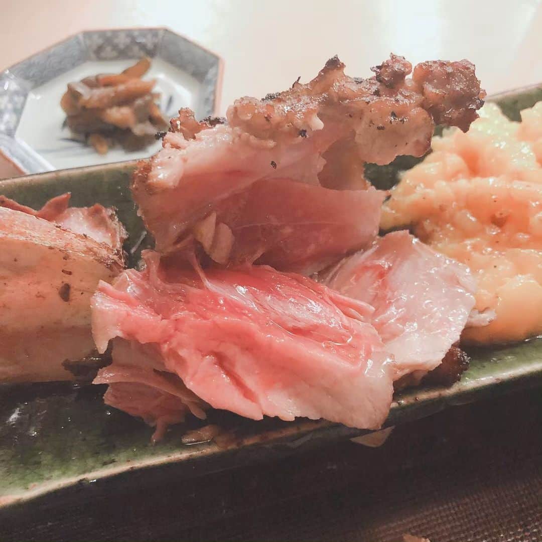 たまたまこさんのインスタグラム写真 - (たまたまこInstagram)「久々肉みたいな魚の店❤️ やっぱりここは神や。 美味すぎて悶絶。」5月29日 14時48分 - tamarikomari