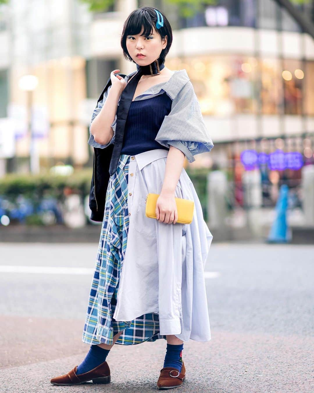 Harajuku Japanさんのインスタグラム写真 - (Harajuku JapanInstagram)「19-year-old Japanese fashion student Lisa (@drawing_risa) on the street in Harajuku wearing an outfit that features a skirt made by buttoning together two dress shirts borrowed from her father's closet.」5月29日 15時52分 - tokyofashion