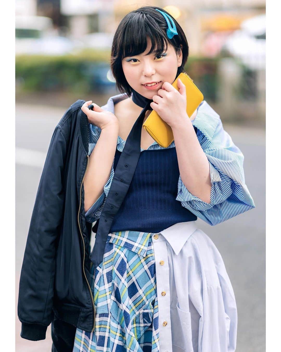 Harajuku Japanさんのインスタグラム写真 - (Harajuku JapanInstagram)「19-year-old Japanese fashion student Lisa (@drawing_risa) on the street in Harajuku wearing an outfit that features a skirt made by buttoning together two dress shirts borrowed from her father's closet.」5月29日 15時52分 - tokyofashion