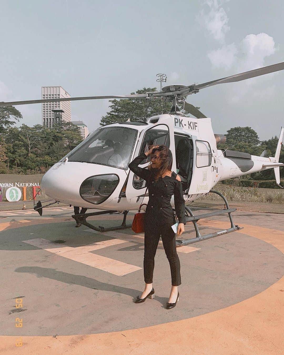 Prilly Latuconsinaさんのインスタグラム写真 - (Prilly LatuconsinaInstagram)「🚁」5月29日 21時36分 - prillylatuconsina96