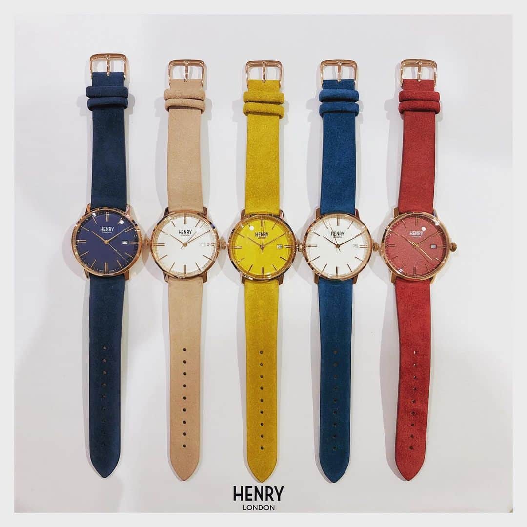 のインスタグラム：「-HIROB横浜店-﻿﻿ HENRY LONDON﻿﻿ ¥15,000+tax~¥32,000+tax﻿﻿ ﻿﻿ 期間限定でHENRY LONDON POP UP開催中！﻿﻿ 期間中、ご購入のお客様には『W7』のリップバームとHENRY LONDONアンバサダーの元AAAの伊藤千晃さんのポストカードをプレゼント！※数量限定﻿﻿ ﻿﻿ tel:045-444-3381﻿﻿ ﻿﻿ #hirob﻿﻿ #hirobyokohama﻿﻿ #baycrews﻿﻿ #henrylondon﻿﻿ #henrylondonpopup﻿﻿ ﻿﻿ #ヒロブ﻿﻿ #ヒロブ横浜﻿﻿ #ベイクルーズ﻿﻿ #ヘンリーロンドン﻿﻿ #ヘンリーロンドンポップアップ﻿﻿ #伊藤千晃﻿﻿ ﻿﻿」