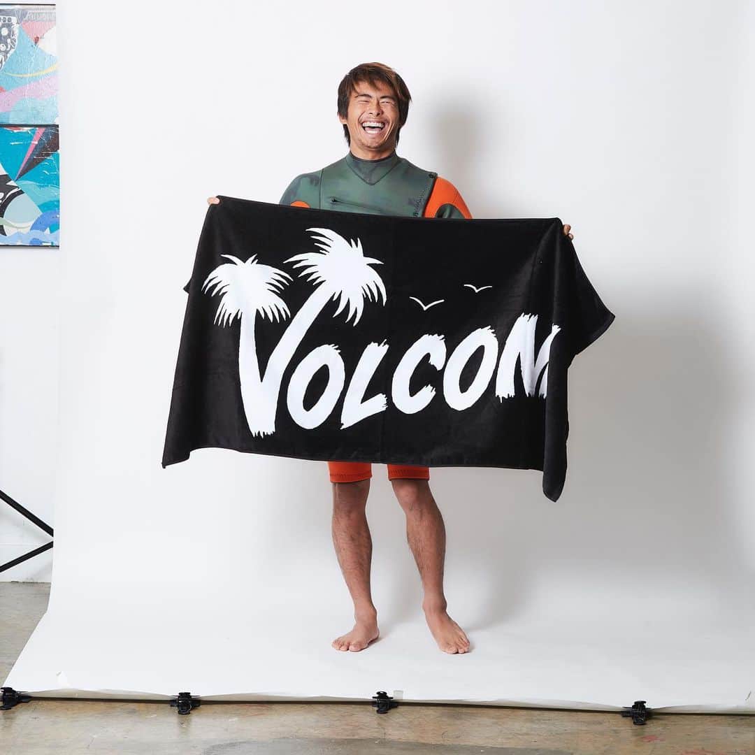 VolcomJapanさんのインスタグラム写真 - (VolcomJapanInstagram)「【VOLCOM WETSUITS VOL.3 SPRING & SUMMER】 🏄🏽: @volcomsurf チームライダー佐藤魁 ( @guy.kid__ ) Wetsuits: VOLCOM CLASSIC JERSEY [SPRING] 残り3日🤙🏽 5/31(金)までの間に、VOLCOM WETSUITSをオーダーしてくれた方にビーチタオルを1枚プレゼント🎁 数に限りがあるのでVOLCOM STORE各店およびVOLCOM WETSUITSディーラーにてお早めに🤙🏽 📷: @5nd_allen  #VolcomWetsuits  ページはプロフィールのリンクより📲 #Volcom #VolcomJapan #MadeinJapan #TrulyDefined #TrueToThis #DesignedForSurfing」5月29日 16時31分 - volcomjapan