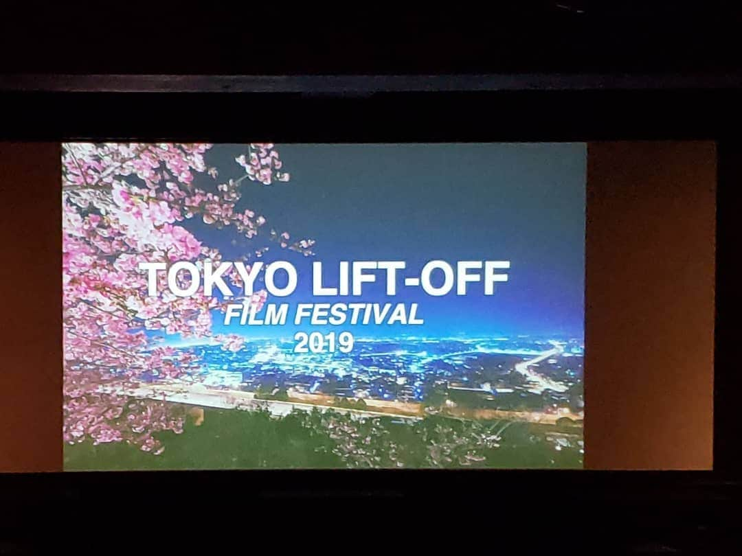 前口太尊さんのインスタグラム写真 - (前口太尊Instagram)「昨日は渋谷アップリンクで開催されたTokyo Lift-Off映画祭 2019にて映画「CARPE DIEM カルペ・ディエム」上映して観てきました❗  満員🈵🚻🚻でした😋  映画の方も凄くかなーりみんなに観てほしいくらい、いい作品でした🎬  上映後は小原剛監督・小原健監督と一緒に登壇してきました😎 楽しい話いっぱいしました‼️ たぶん。  まだまだ上映しますので、ご機会あれば絶対に観た方がいいです😁  是非宜しくお願い致します(^∧^) #小原剛 #小原健  #柿本朱理 #マーシュ彩 #前口太尊 #オラキオ #菊田早苗 #山下実優 #兼盛広帆」5月29日 17時07分 - tyson0925